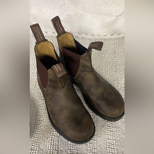 Blundstone chelsea boots size US 7.5 women’s
